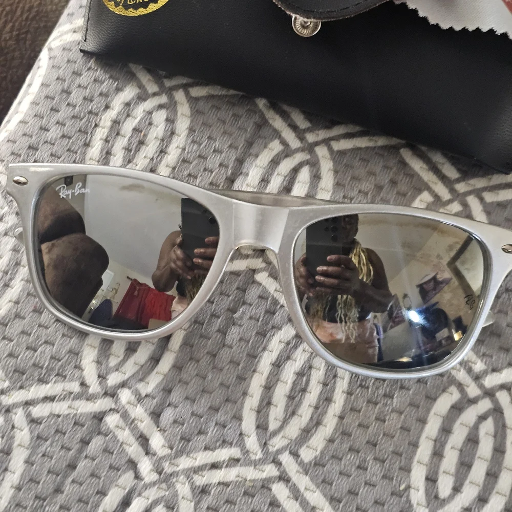 Ray-Ban Women's Silver Frame Sunglasses with Black Case